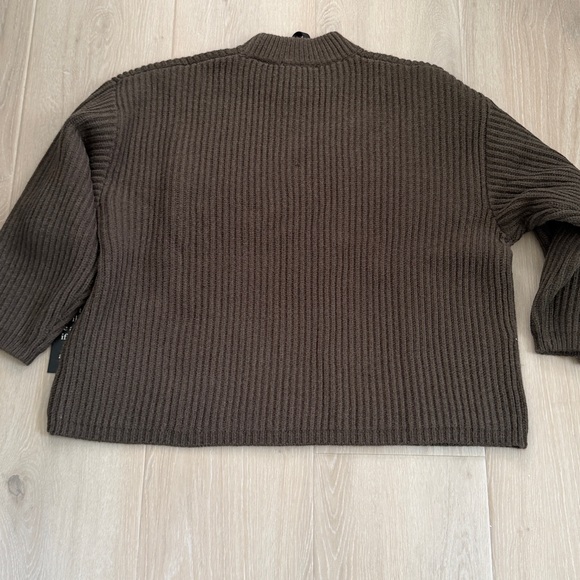 Tuckernuck Pomander Place Crewneck Sweater Olive Green Large NWT large - Picture 7 of 7